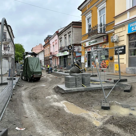 Przebudowa ul. Grunwaldzkiej [kwiecień 2024] - fot 28